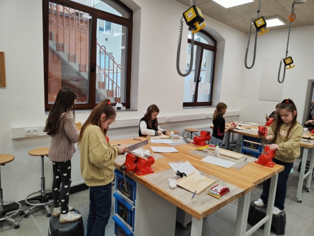 41396551-9694-45c9-a7ab-438642ebeca5