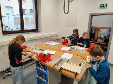 570b63ad-a401-4eea-8915-be57bc8caf0e