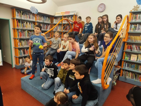 5cfaedfc-66cd-4145-aa47-0f466d264c80