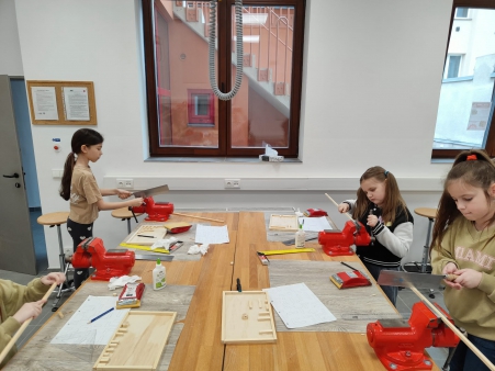 d888948c-e847-43b8-b5d5-0c9d66432cbf