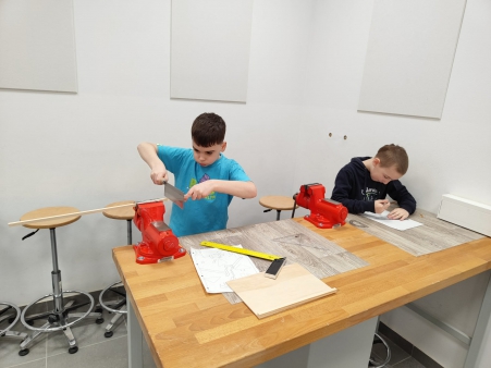 7bc305c5-88d8-45b2-aaf0-2d0012a811e3