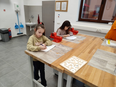 4ec4dce1-bb03-416f-84e6-9d43da524a4d