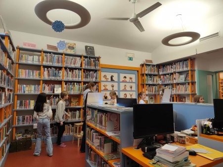 a1037326-2ad3-4569-bca1-26009e68d378