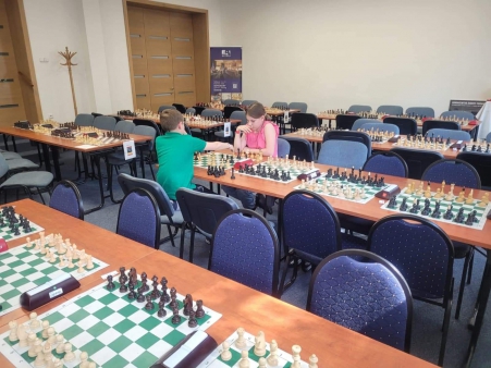 4.B, 5.B Šachový turnaj