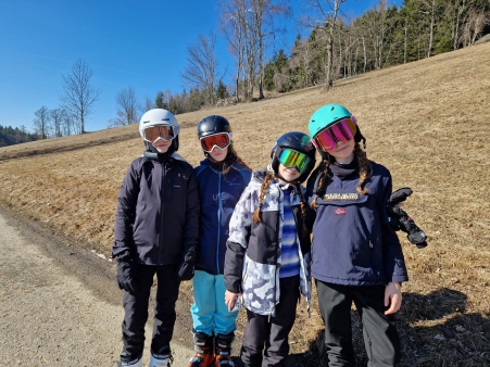 9a36e03d-91f9-4235-aaec-c873de1569a6